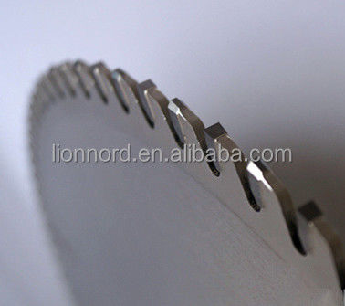 24 polegadas TCT Carbide Dentes madeira disco de corte circular serra lâmina com dentes
